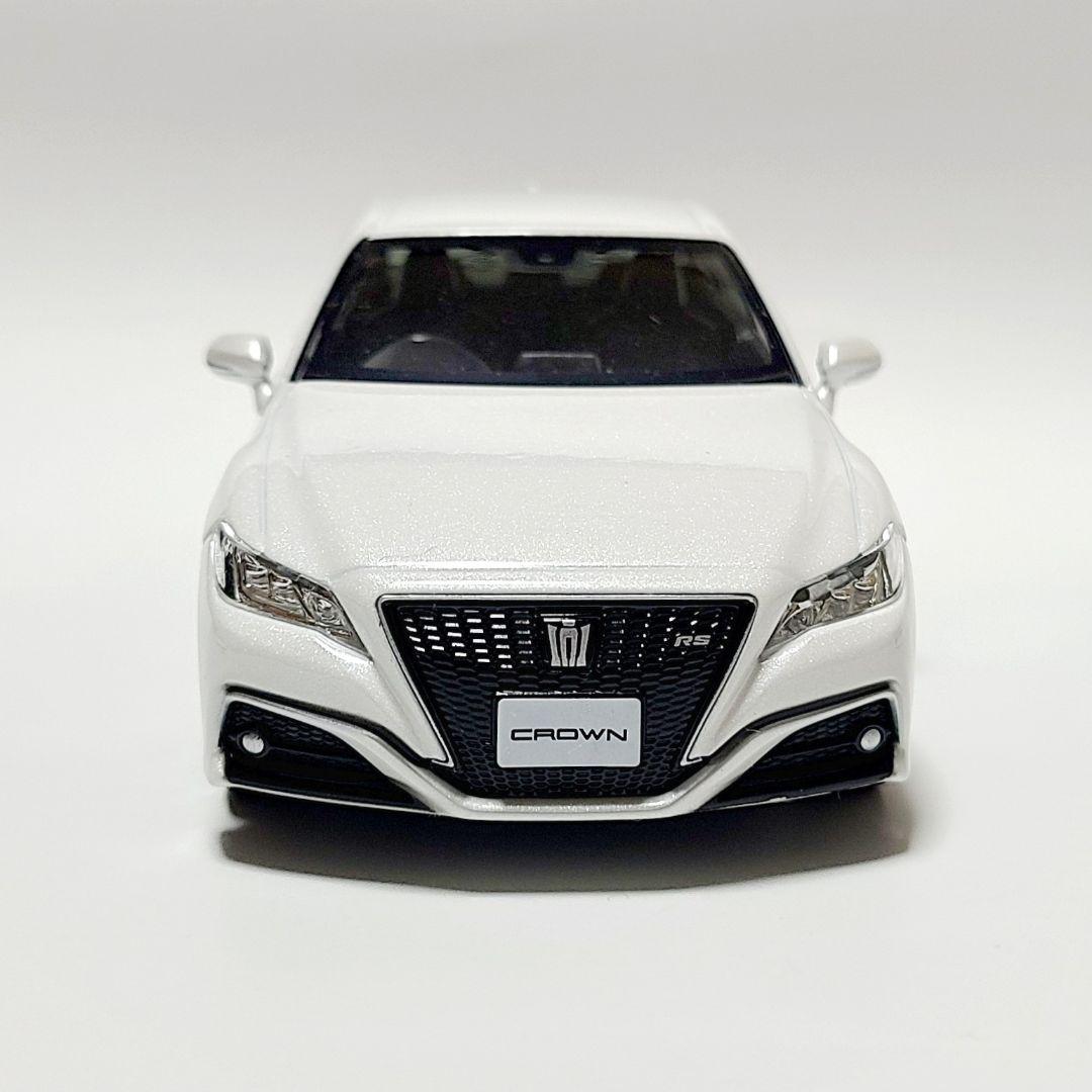 トヨタ 220系クラウン RSアドバンス カラーサンプル