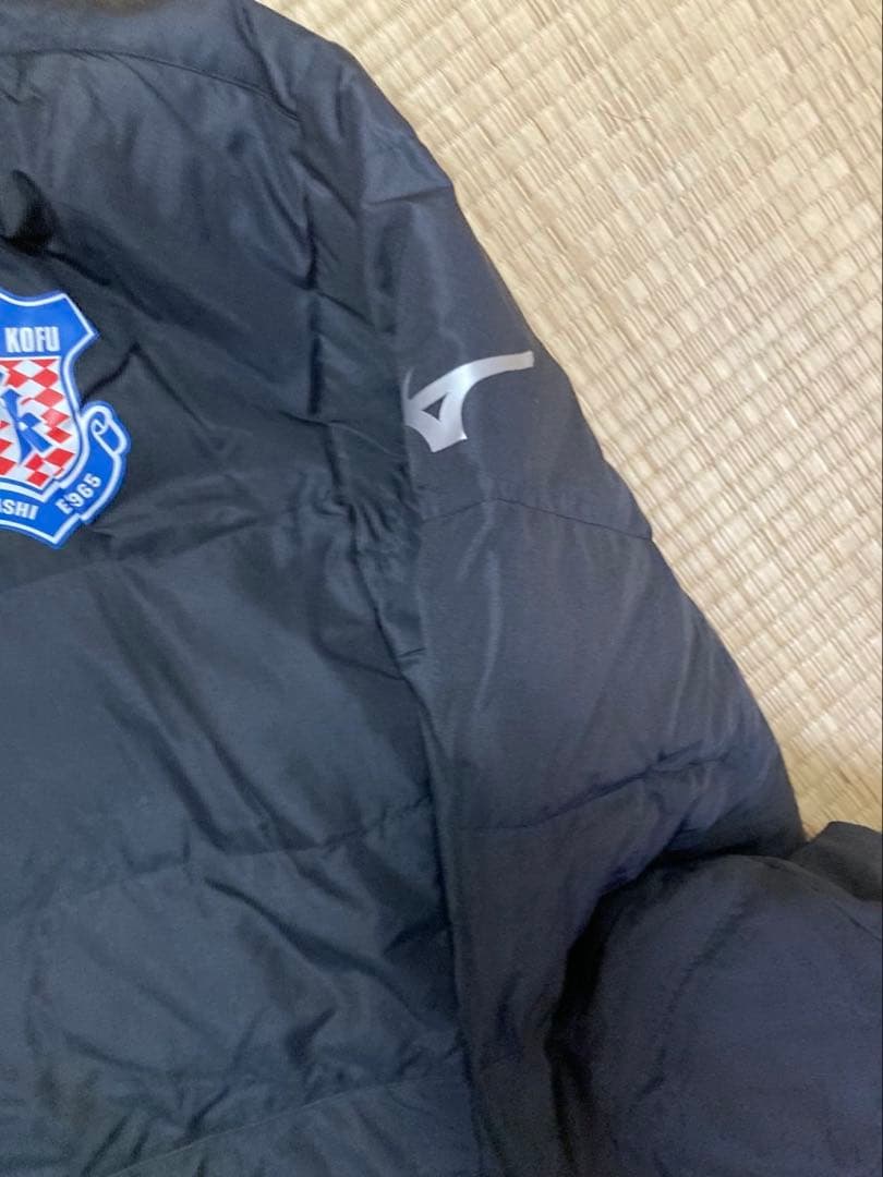 ヴァンフォーレ甲府限定品Mizuno ブラック ベンチコート フード付き