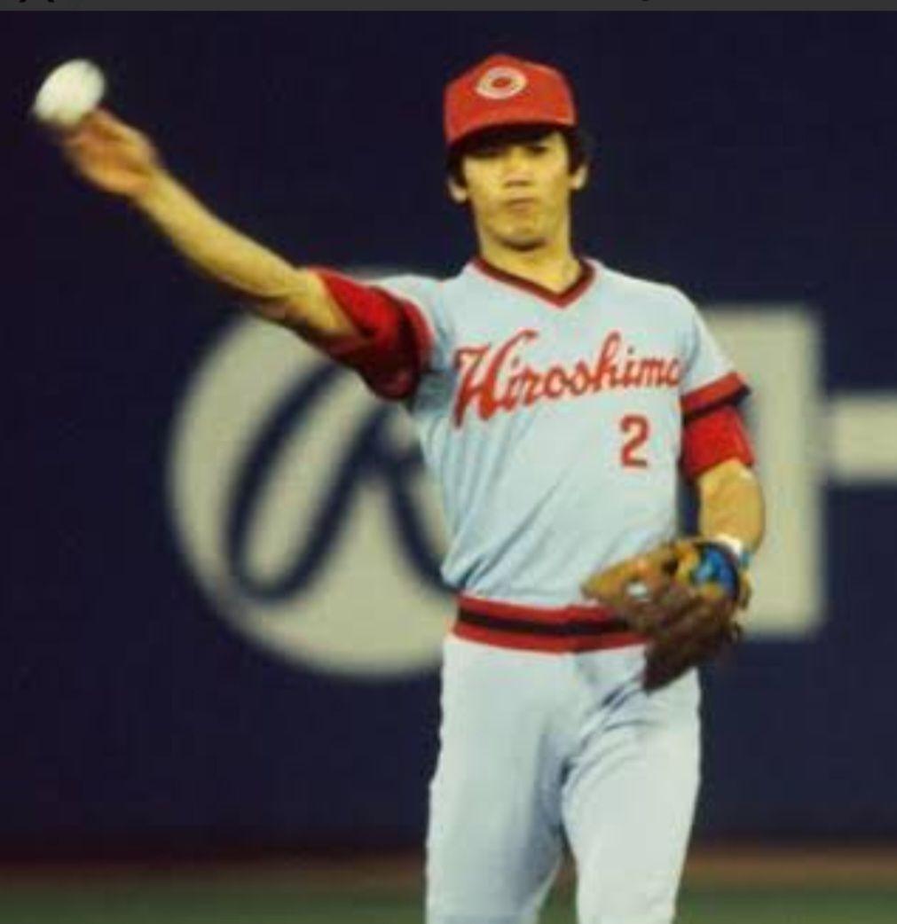 美津濃ワールドウィン硬式グローブ広島カープ高橋慶彦選手刺繍入り 赤カップ