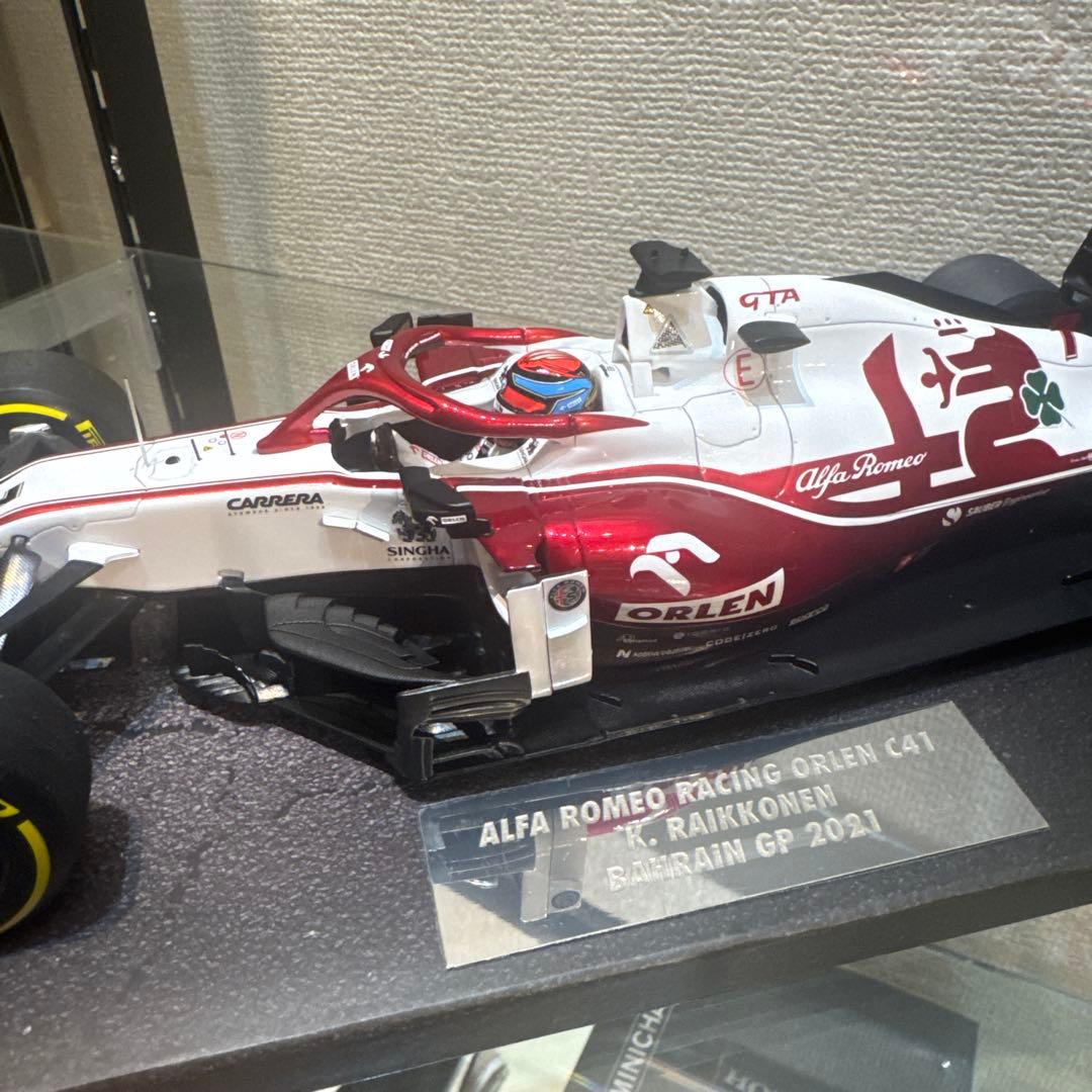 ミニチャンプス　1/18 キミ　ライコネン