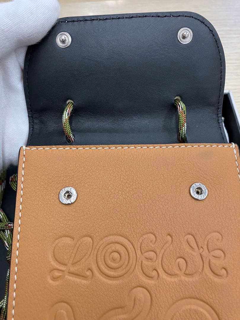超美品　LOEWE　ネックポケット ベージュ （ロエベ）【タイムSL】