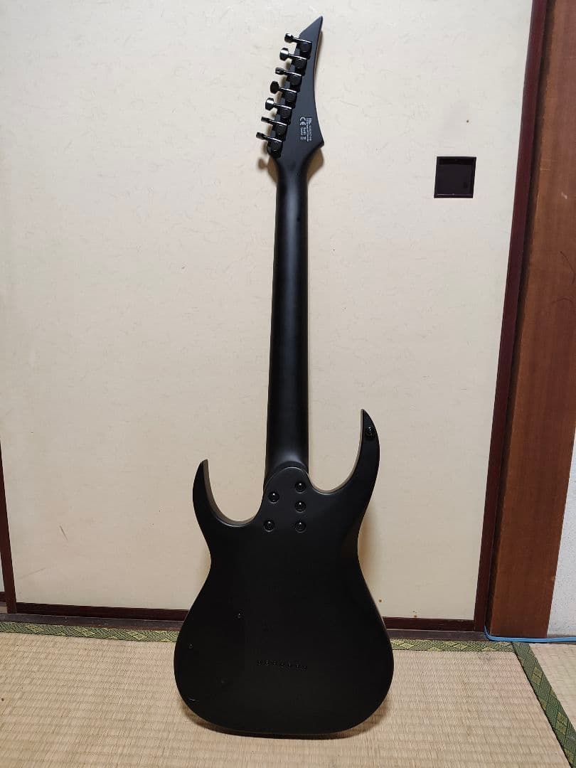 S by Solar 4.7C-E　7弦ギター EMGカスタム