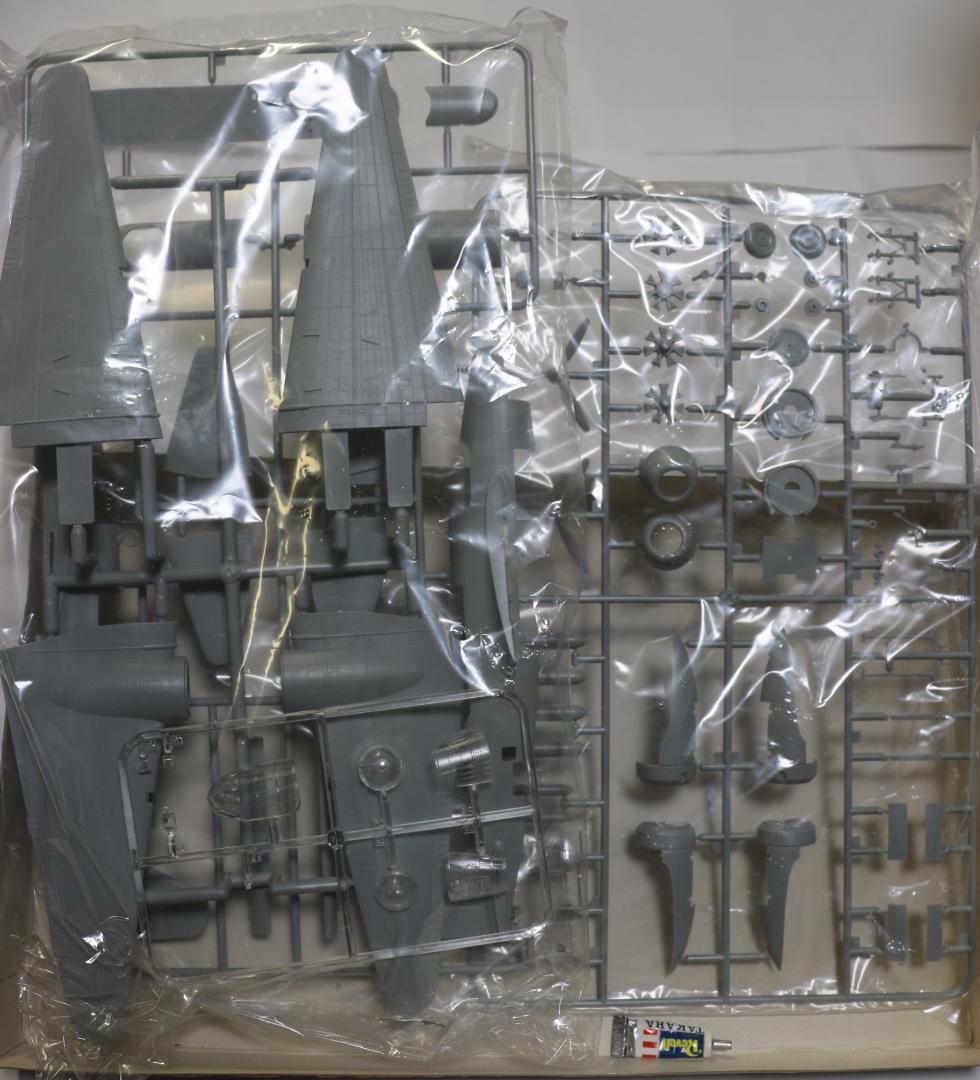 タカラレベル製　日本陸軍　三菱97式重爆撃機Ⅱ型（キー２１）　プラキット１／７２