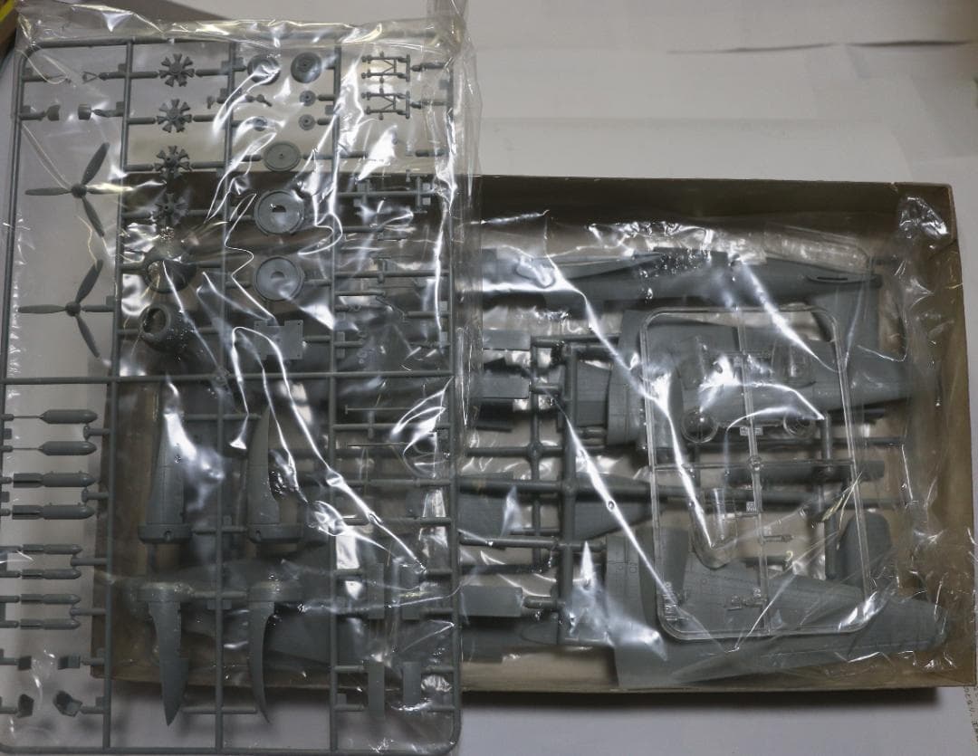 タカラレベル製　日本陸軍　三菱97式重爆撃機Ⅱ型（キー２１）　プラキット１／７２