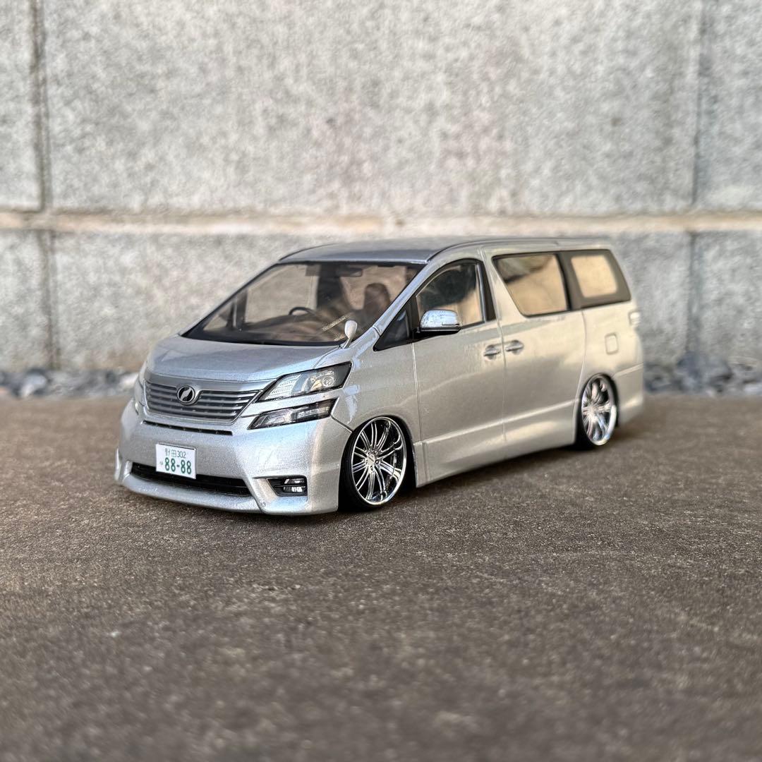 1/24 トヨタ ヴェルファイア カラーサンプル ミニカー