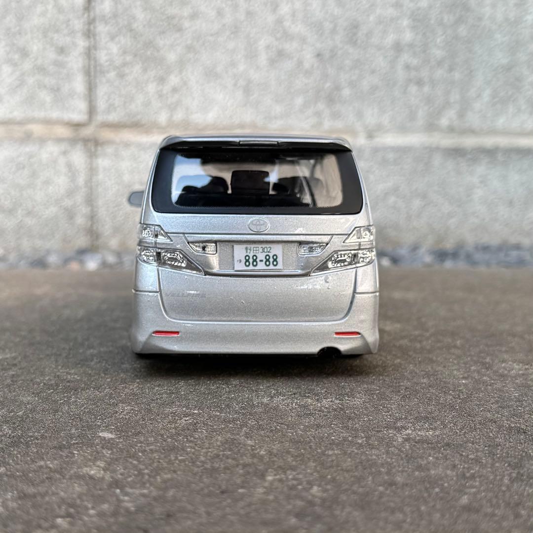 1/24 トヨタ ヴェルファイア カラーサンプル ミニカー