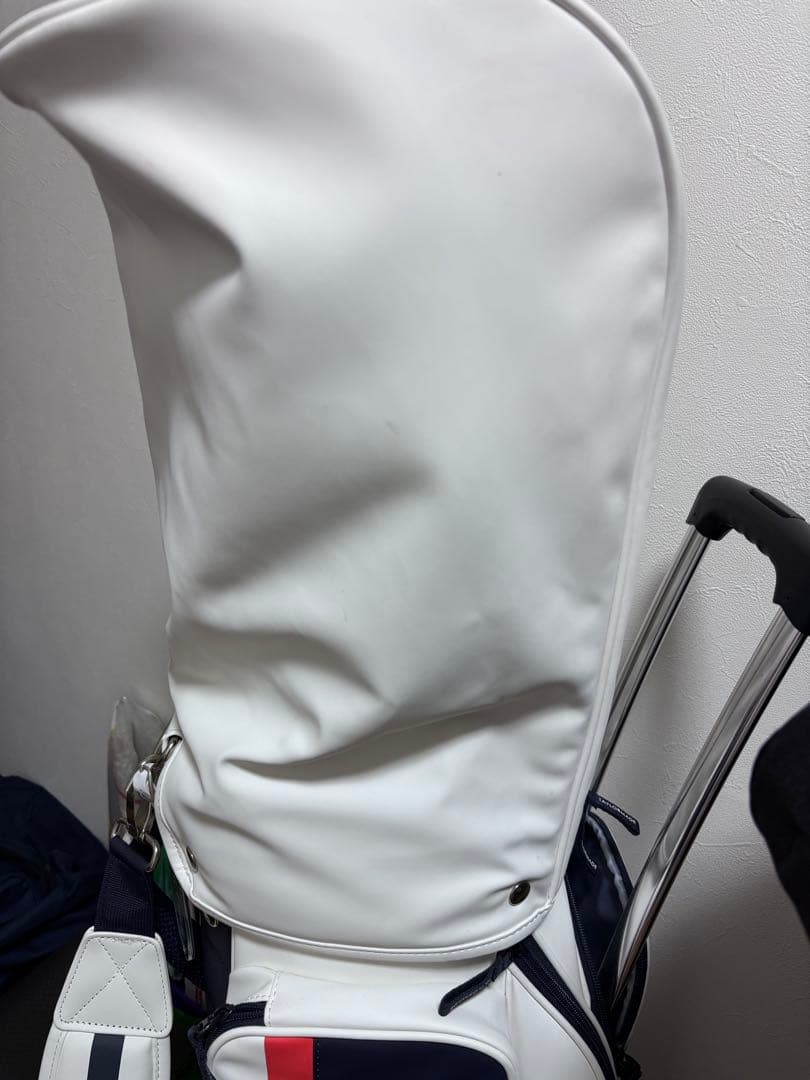 テーラーメイド　キャスター付き　ゴルフバッグ