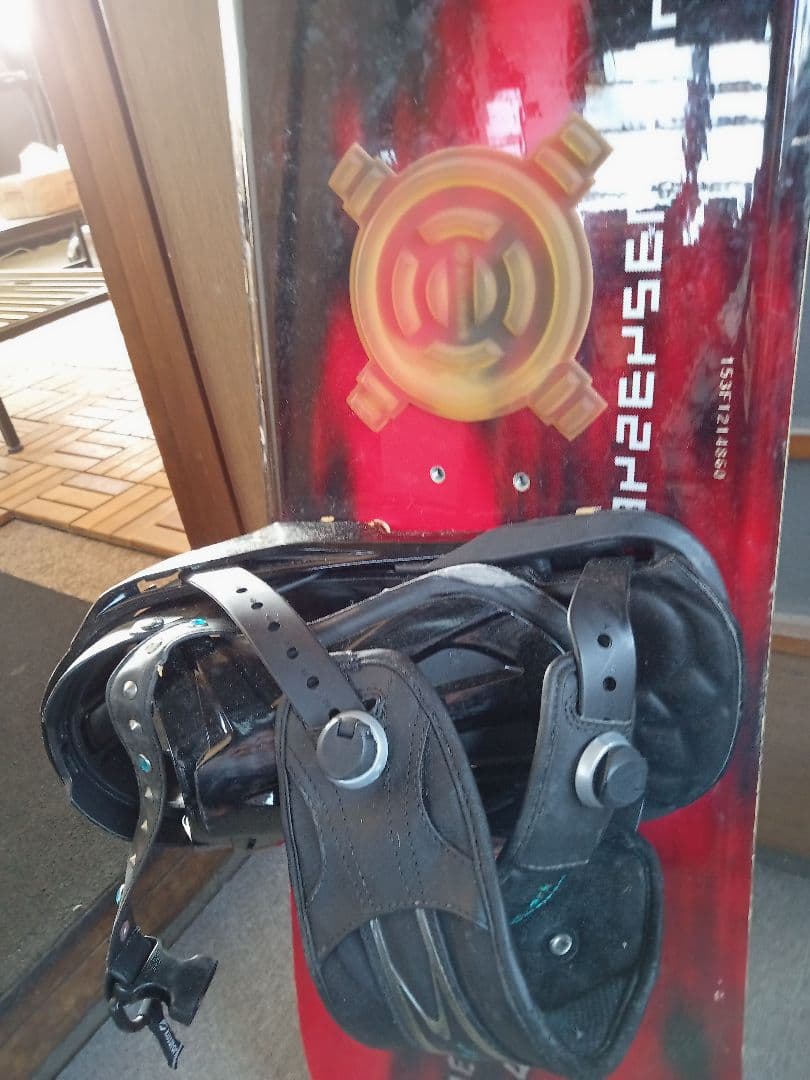 スノーボード 赤/黒 ビンディング付き