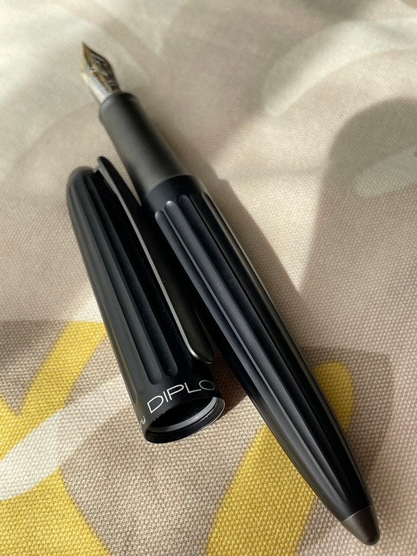 DIPLOMAT（ディプロマット）アエロ　ブラック