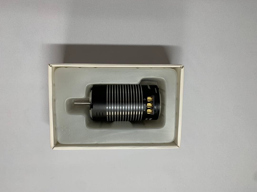 ホビーラジコン hobbywing XERUN XR8 PLUS 4274 SENSORED