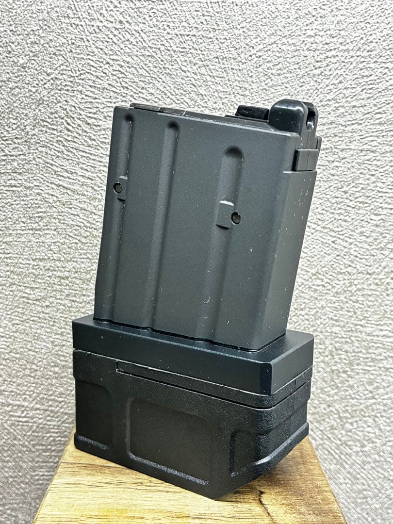 R7-18 東京マルイ GBB M4 マガジンアダプター 外部ソース仕様