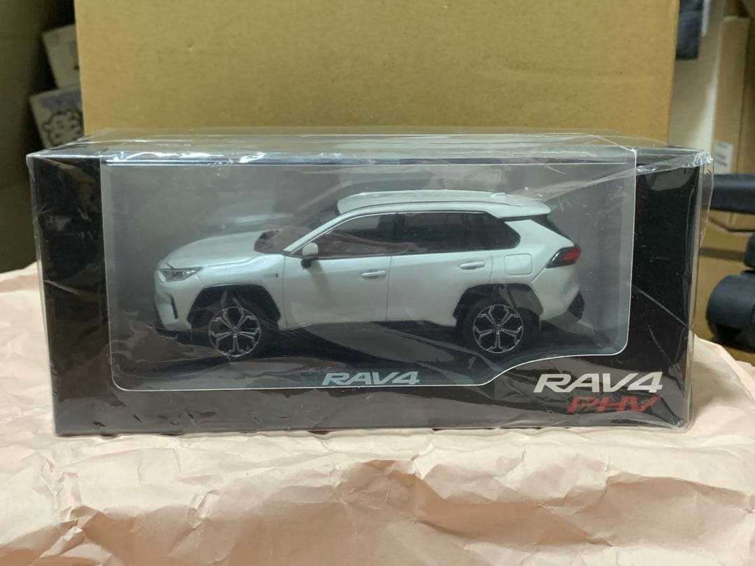 RAV4 PHV ミニカー ホワイトパール