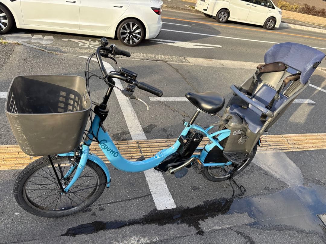 中古20㌅Panasonic電動アシスト自転車　16Ah 大阪　011番