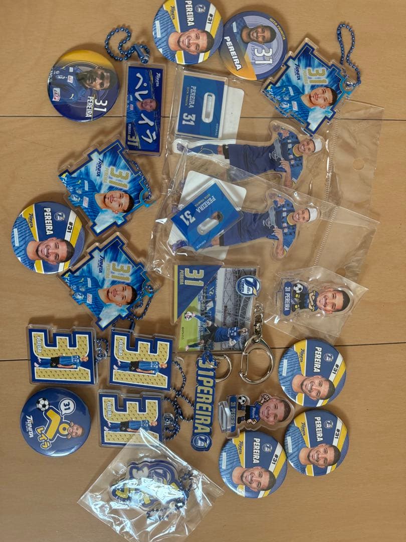 大分トリニータ ペレイラ まとめ売り(2023本人着用ユニホーム直筆サイン入り)