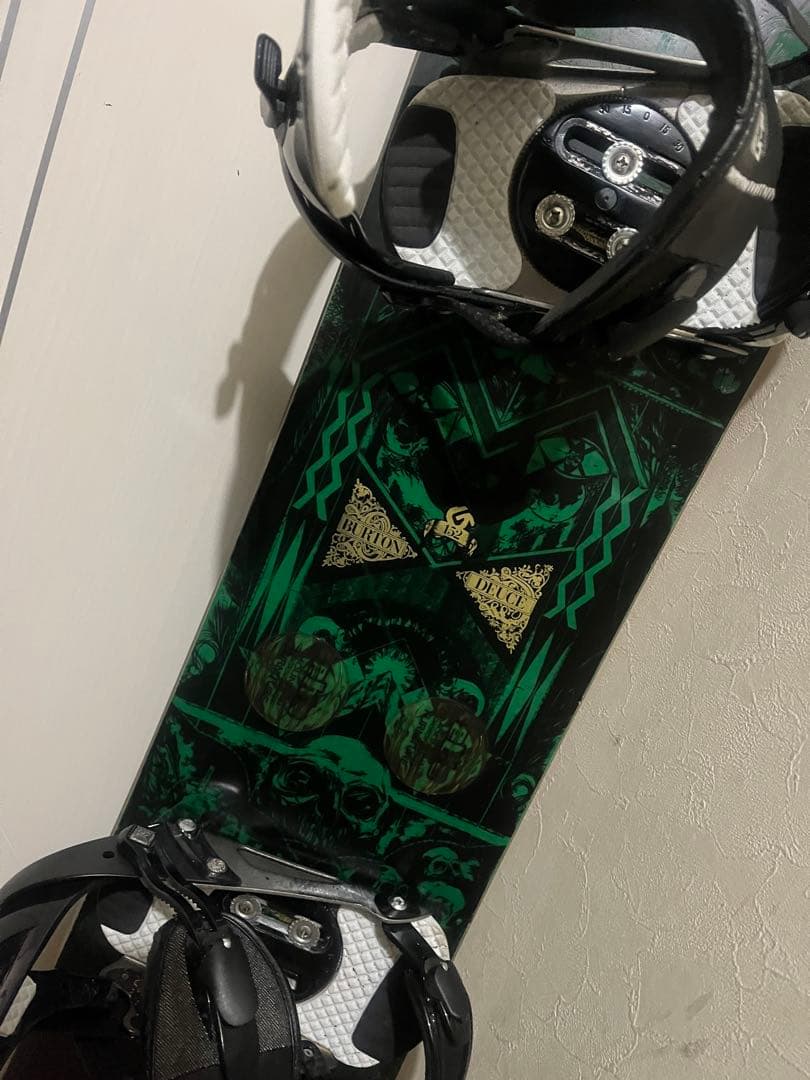 初中級グラトリ、カービングボード！BURTON DEUCE 152cm RIDE
