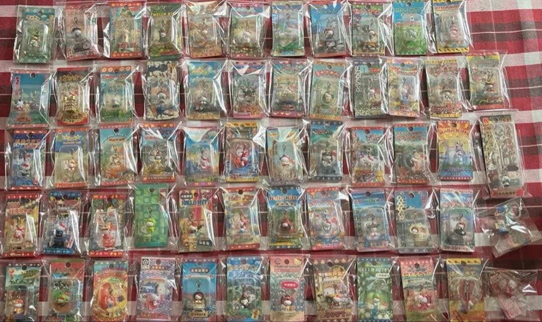 59個　ご当地ハローキティ キーホルダー ファスナーマスコット ストラップ