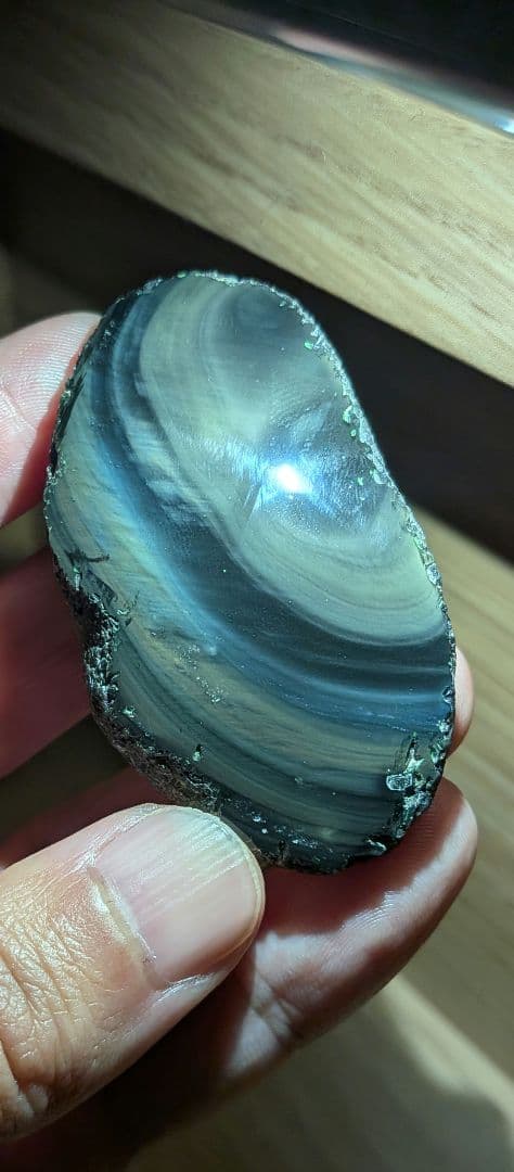 研磨品　十勝石玲瓏　イエローベースレインボーオブシディアン