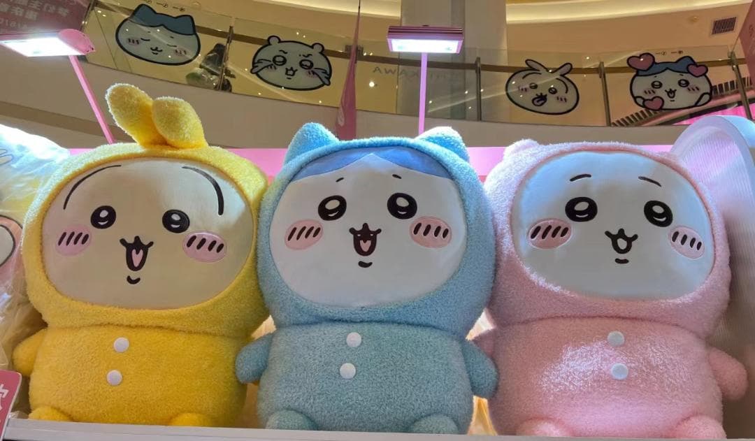 ちいかわMINISO海外限定︎ハチワレ超BIG XLパジャマぬいぐるみ