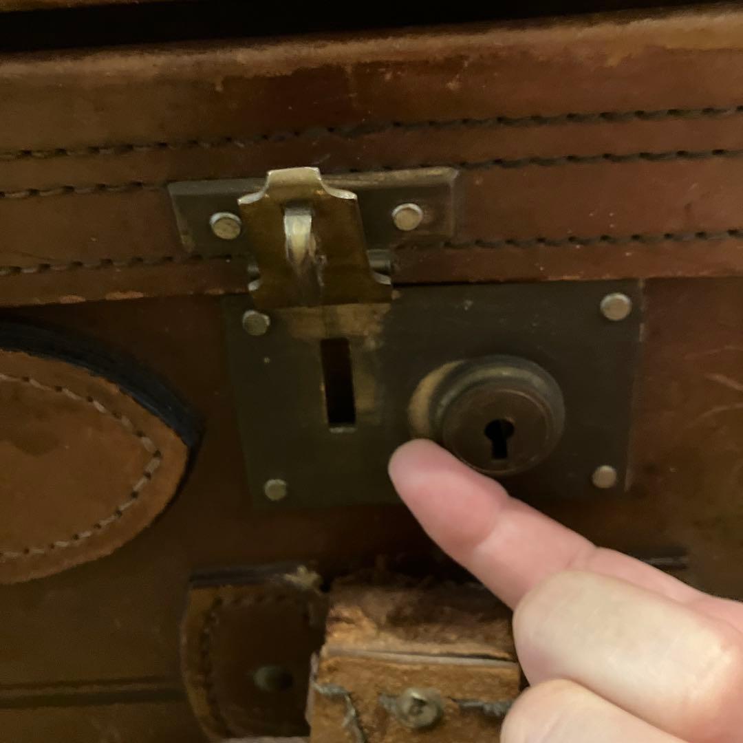 ヴィンテージレザー　旅行用トランク