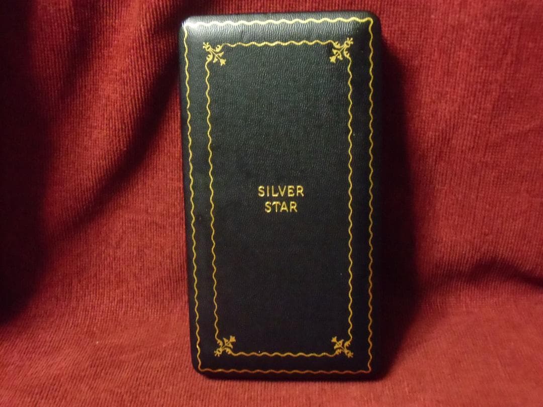 ★アメリカ軍の記章/徽章＊１９５０年代＊銀星/シルバースター勲章（実物）