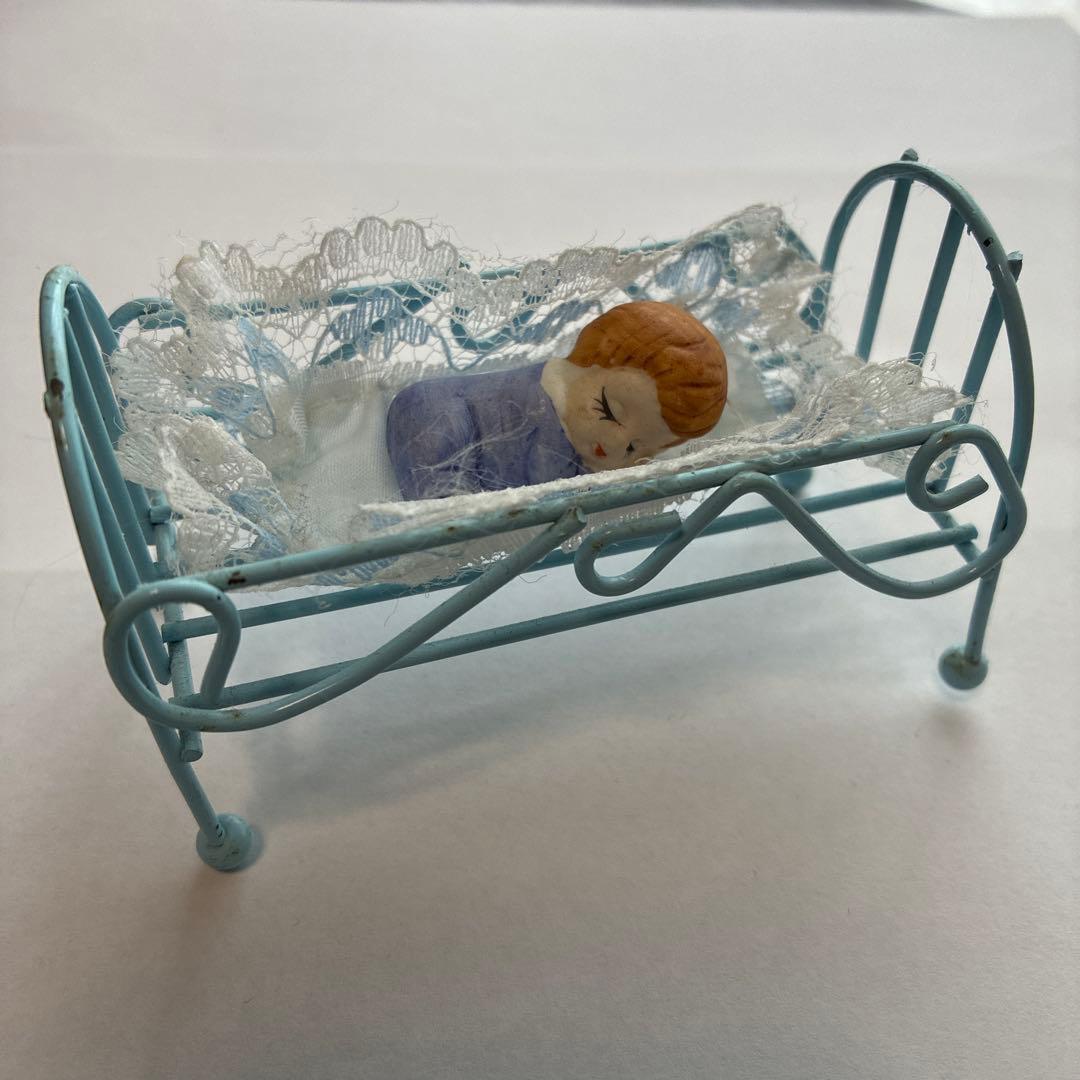 希少　赤ちゃん　置物　ねんね　ベビーベット　かわいい　アンティーク　レース