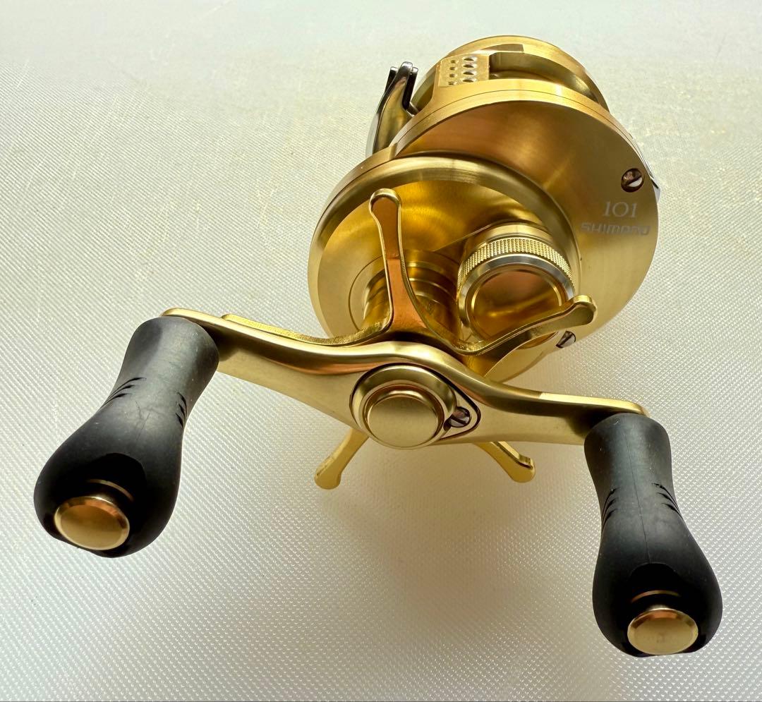 シマノ　14カルカッタコンクエスト101 中古