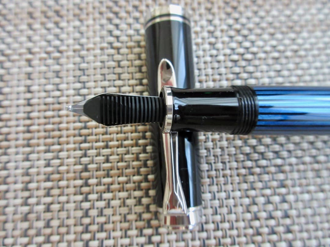 AKI　ペリカン　スーベレーン M４０５　B太字　M４００同サイズ