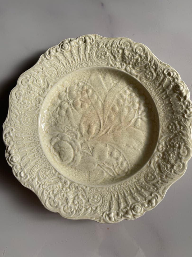 すずらんとバラのプレート