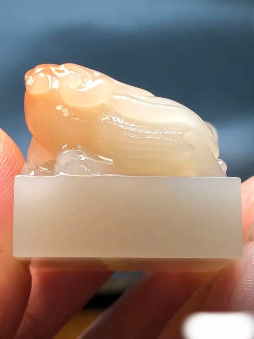 113 ラオス石　 田黄　瑞獣　高級印材　印石　落款　書道　篆刻