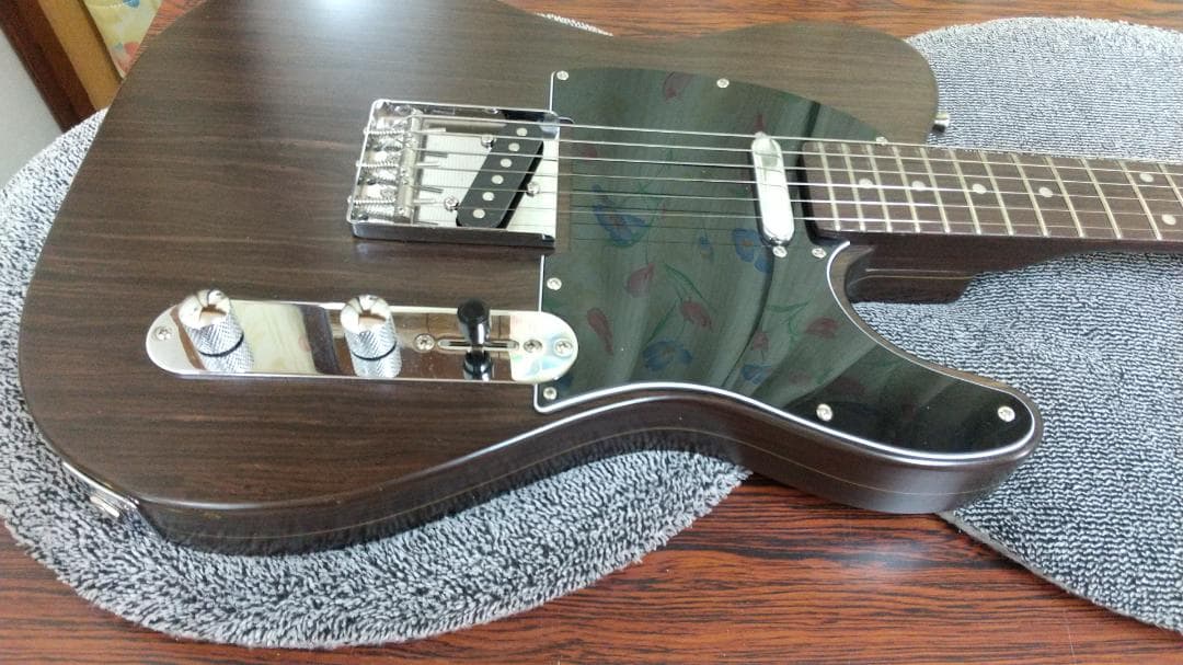 A テレキャスター　オールローズ風