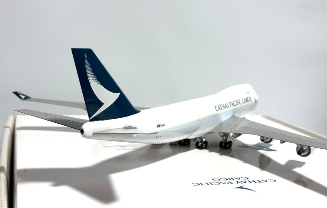 航空機・ヘリコプター hogan 1/200 B747-400ERF Cathay Pacific