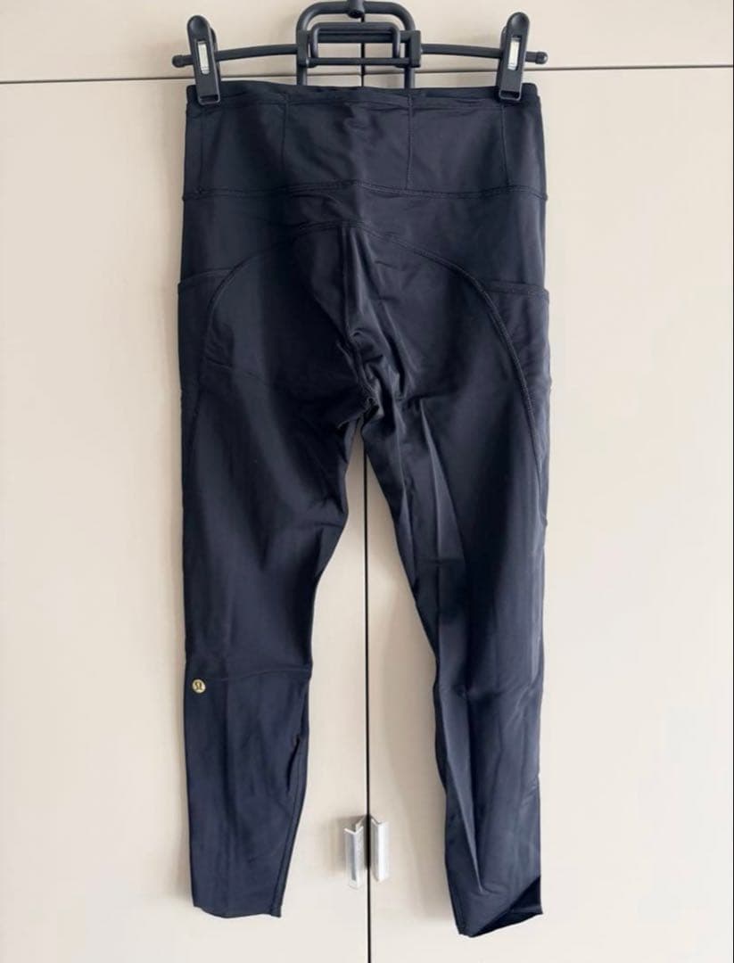 「なな　」ルルレモン　ファーストフリー トレーニング ヨガレギンス