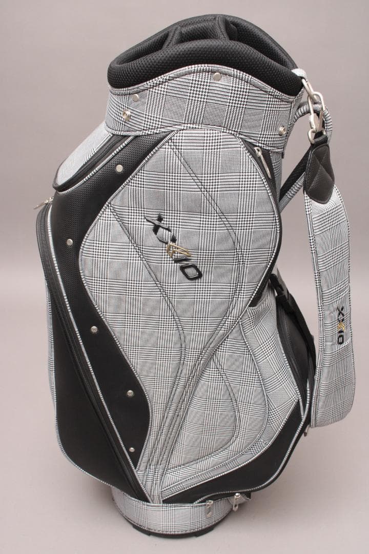 未使用に近いXXIO ゼクシオ キャディバッグ《9.5型》カート 4分割 軽量