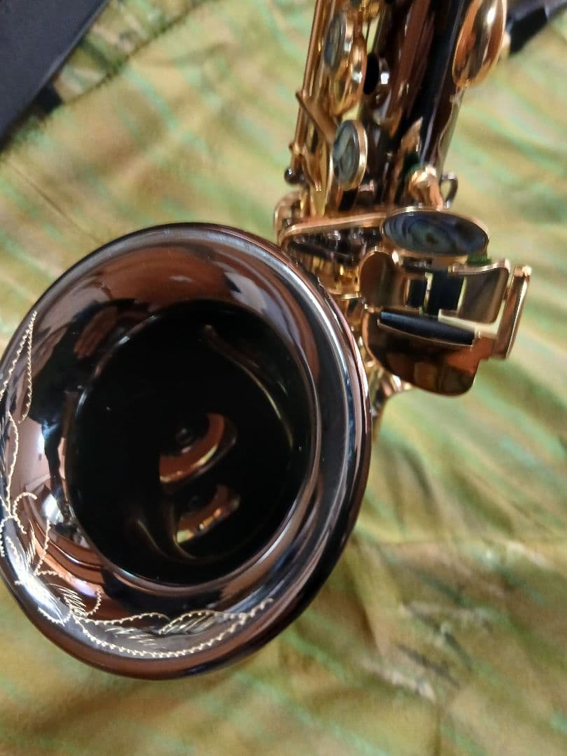 カーブド ソプラノサックス　ノーブランド良品　ブラック　スタンド付属！