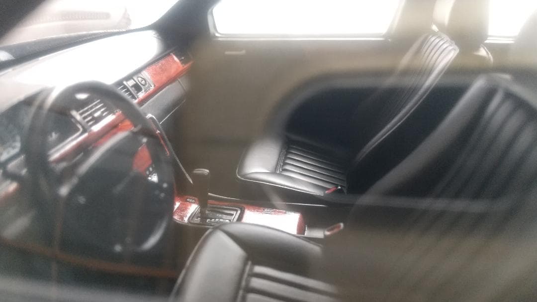 ミニカー OTTOmobile Mercedes-Benz 300 TE AMG