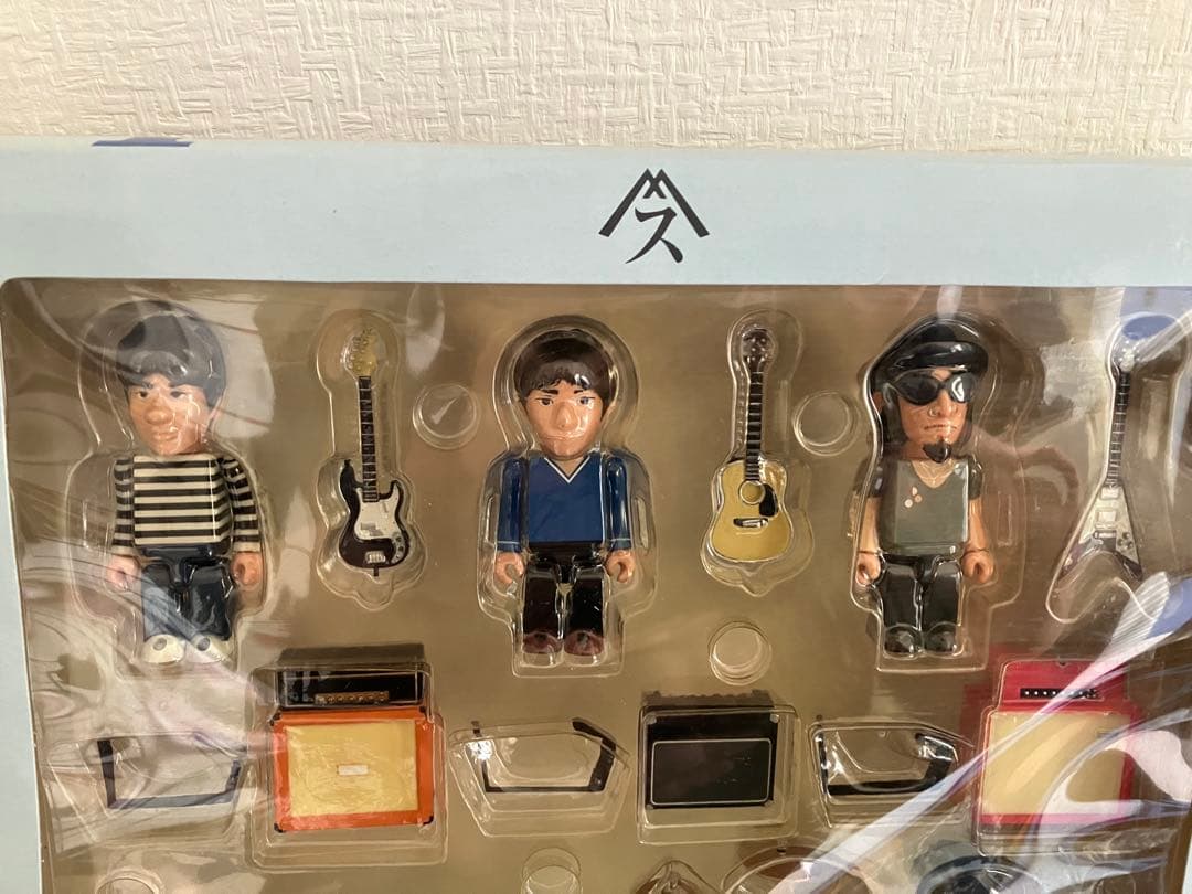 【未開封】スピッツ　キューブリック　限定2,000体　SPITZ