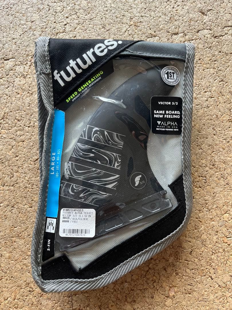 最終価格ほぼ新品Victor 3/2ラージ　フューチャーフィン