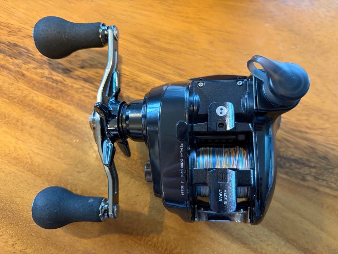 【お値下げ中】Daiwa ダイワ SEABORG 200J-DH 電動リール