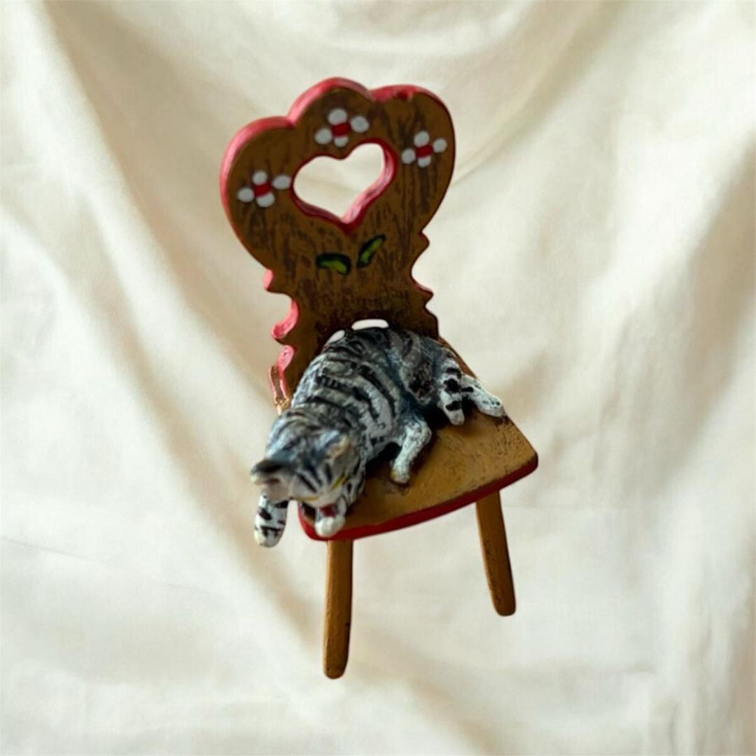 ヴィエナブロンズ SC刻印 猫×椅子 Cold Painted オーストリア