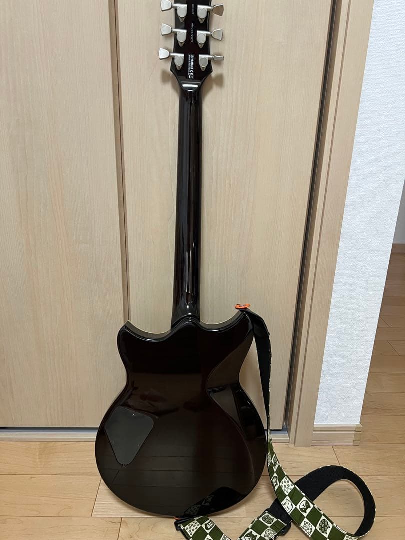ギター YAMAHA REVSTAR RS502T