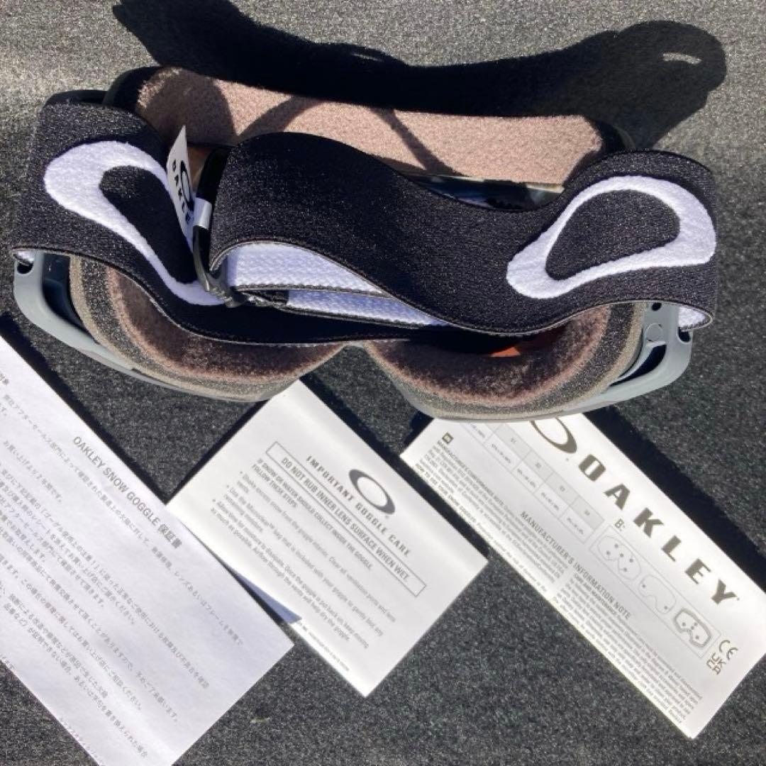 新品未使用　オークリースノーゴーグル　オークリーゴーグル　フライトトラッカーM