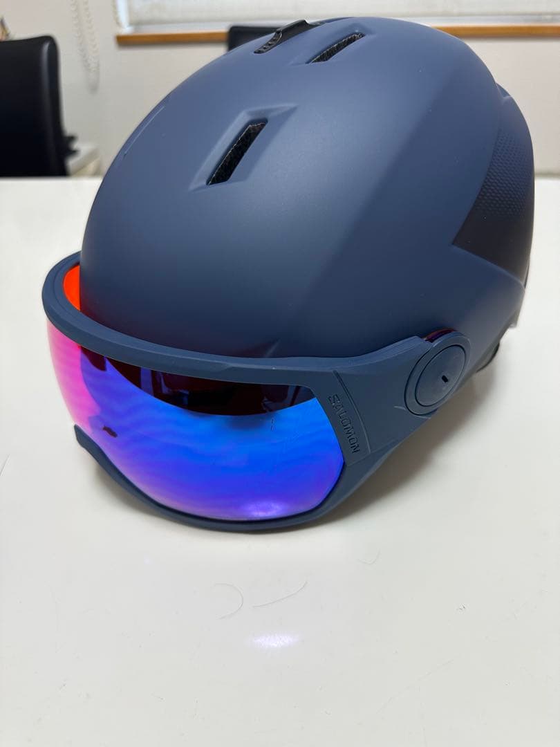 SALOMON一体型ゴーグル付きスキー用ヘルメット59~62cm