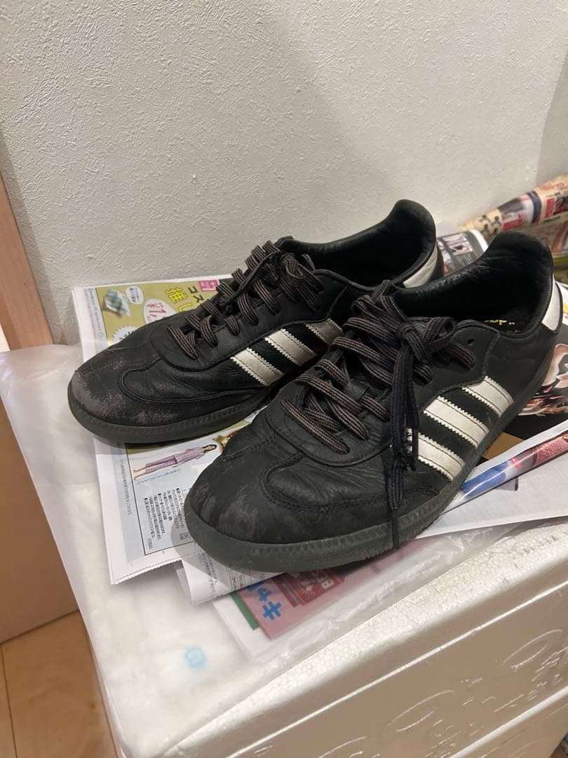 シューズ adidas fucking awesome