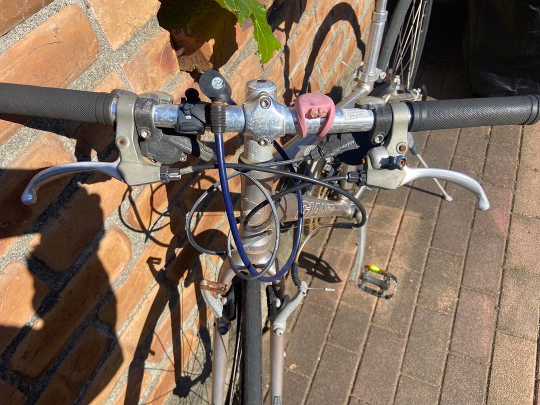 GIANT クロスバイク　エスケープr3 シャンパンゴールド