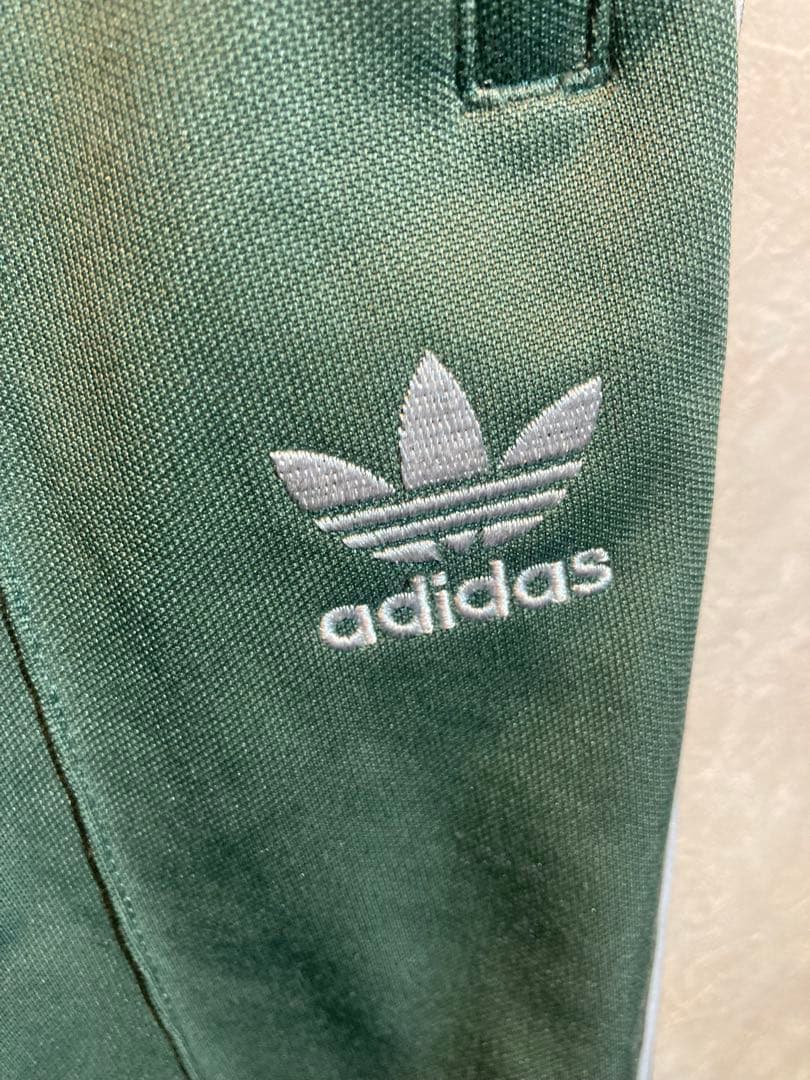 adidas ジャージトラックパンツ、ベッケンバウァー、くすみグリーン