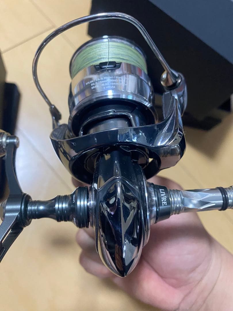 22イグジスト　LT3000S LIVREハンドル　スタンド付き