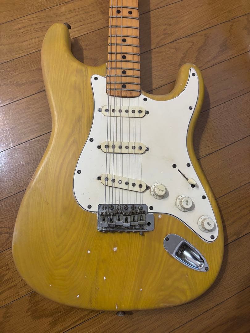 フェルナンデスバーニー初期型FSTストラトキャスター
