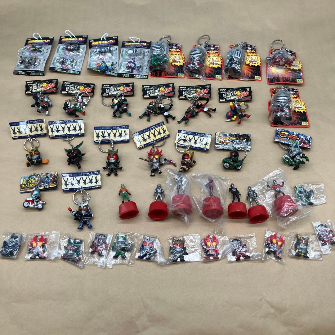 仮面ライダー光るキーホルダー　ファイティング　ライダーvs戦闘員キーホルダー