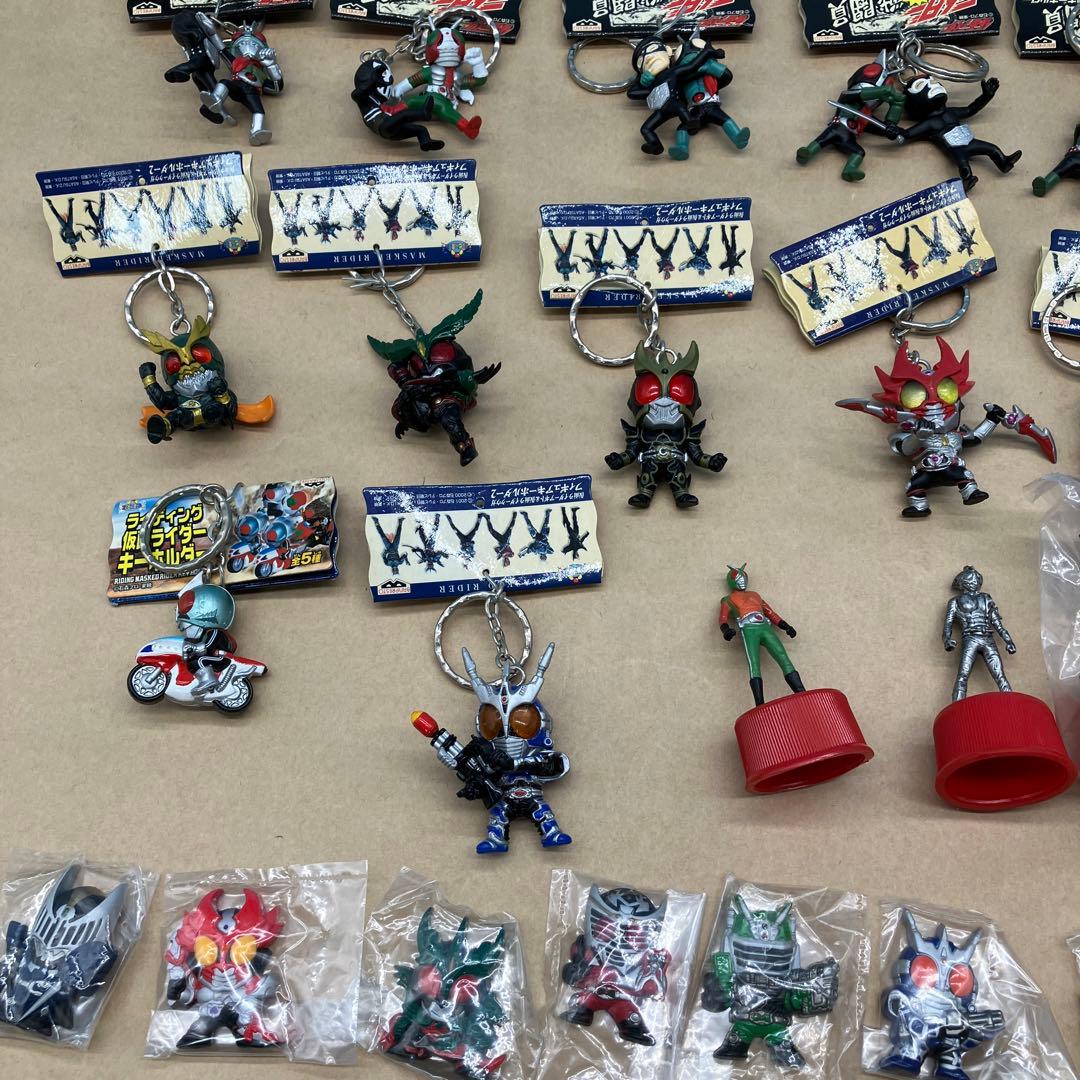 仮面ライダー光るキーホルダー　ファイティング　ライダーvs戦闘員キーホルダー