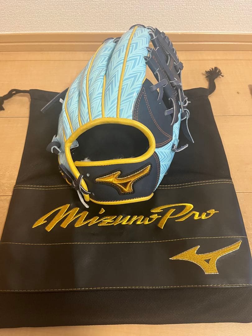 限定品　Mizuno Pro 軟式用グローブ　定価47,300円　限定グラブ袋付